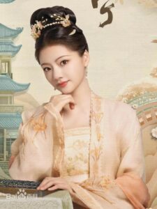 羅宜宁（ルゥォ・イーニン） 任敏（レン・ミン）