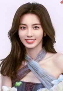 喬琳（チィァォ・リン）　萬鵬（ワン・ポン）  