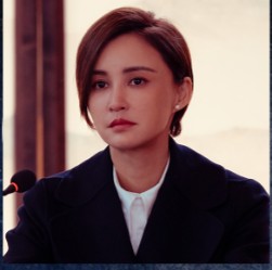 雷爽（レイ・シュァン）　張歆芸（ジャン・シンイー）